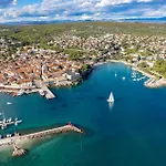Pet Friendly In Krk With Wifi Daire *