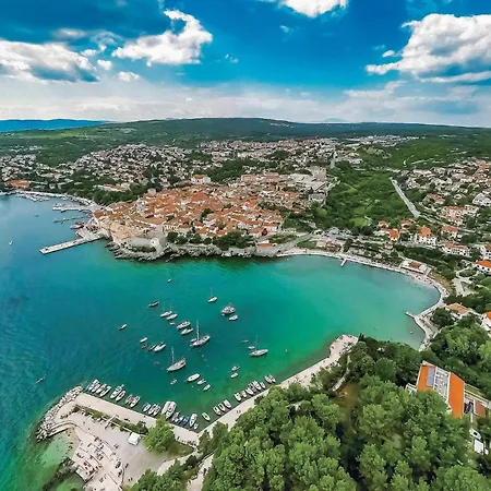 Apartment Stunning In Krk With House Sea View