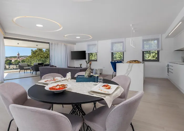 아파트 Awesome In Krk With Wifi 크르크