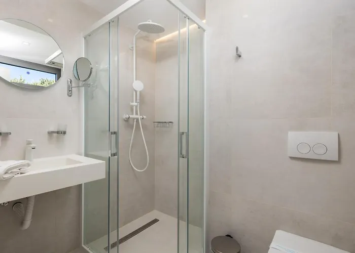 Awesome In Krk With Wifi 크르크