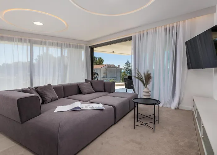 아파트 Awesome In Krk With Wifi 크르크