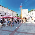 Pet Friendly In Krk With Wifi Apartment